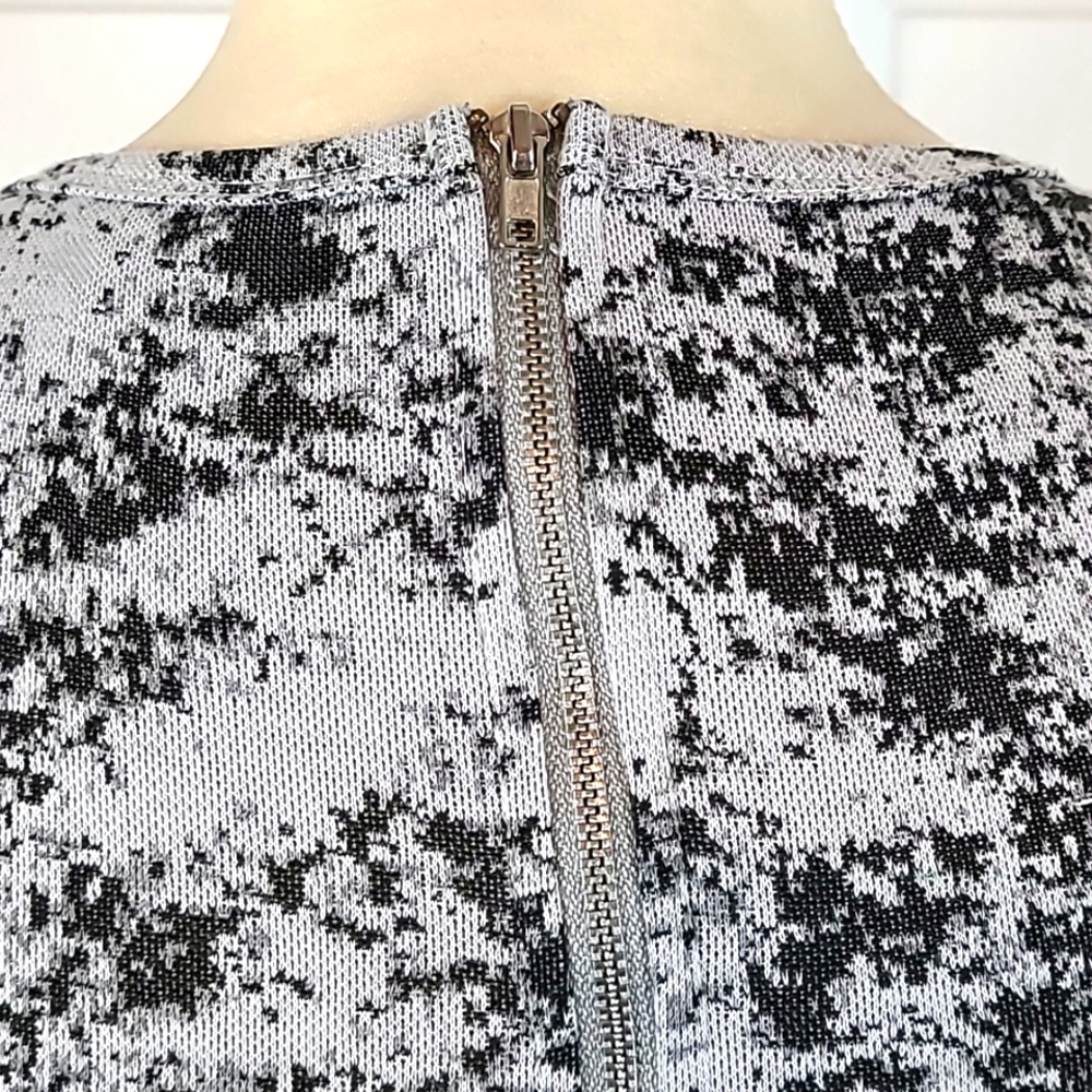Lula Roe Amelia Dress - Picture 5 of 13